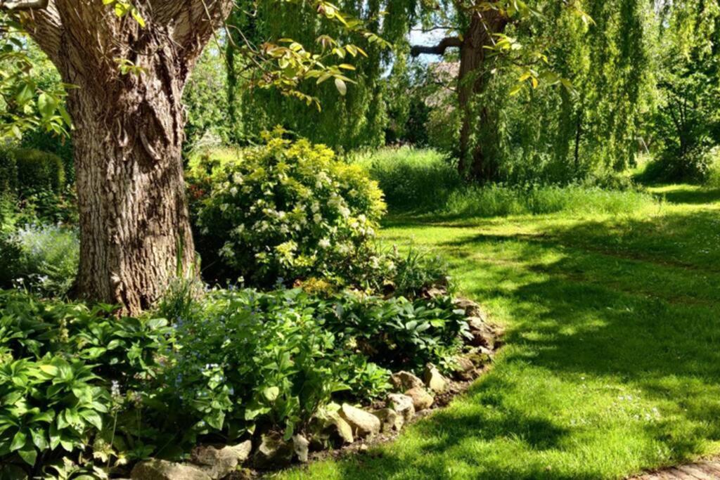 Cosy Listed Barn In Peaceful Country Village Granborough Extérieur photo